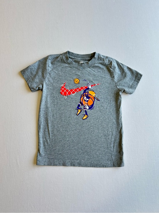 Nike Other - Nike Graphic T-Shirt